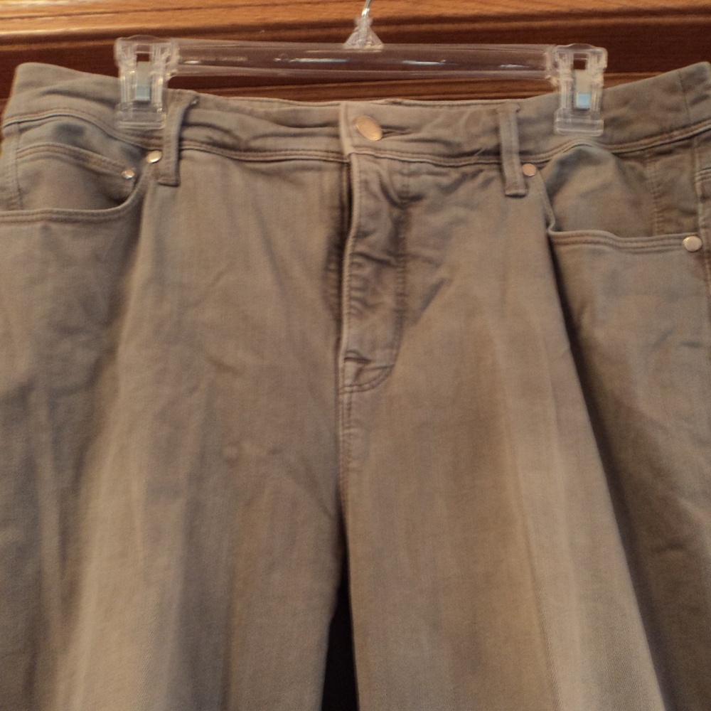 Jeans - Picture 3 of 6